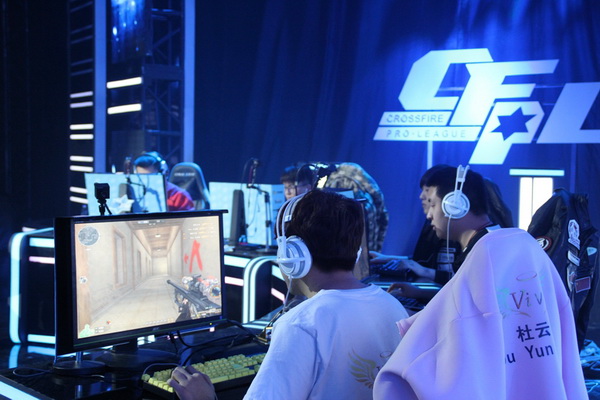 他依然面临 他依然面临