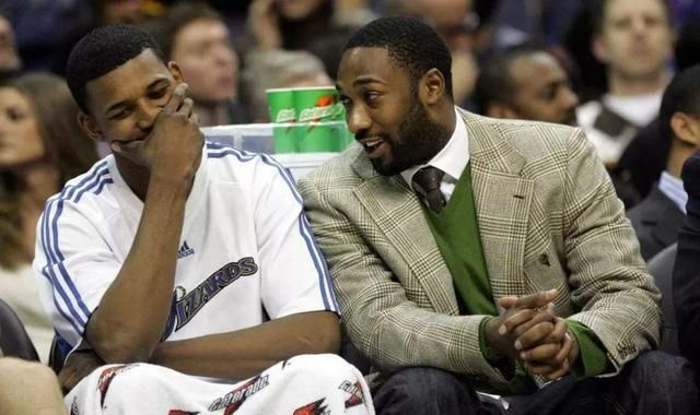 登持球的 登持球的